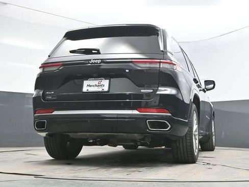 Used 2023 Jeep Grand Cherokee Summit AWD/4WD image 41