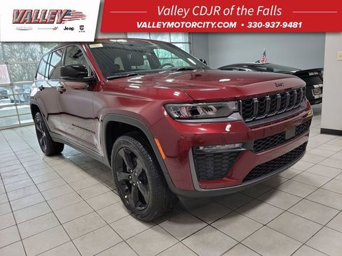 New 2026 Jeep Grand Cherokee Limited w/ Limited Altitude Package AWD/4WD image 1