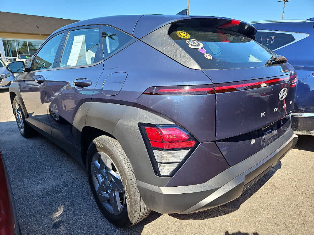 Used 2025 Hyundai Kona SE FWD image 4