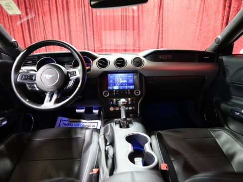 Used 2020 Ford Mustang Premium image 15
