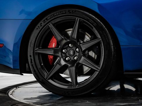Used 2021 Ford Mustang Shelby GT500 w/ Carbon Fiber Track Pack image 85