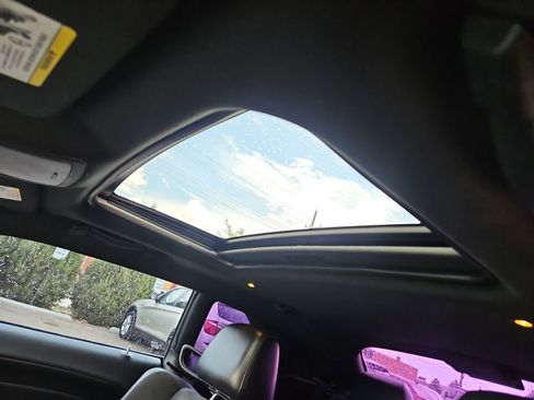 Used 2015 Dodge Challenger R/T Scat Pack w/ Leather Interior Group RWD image 21