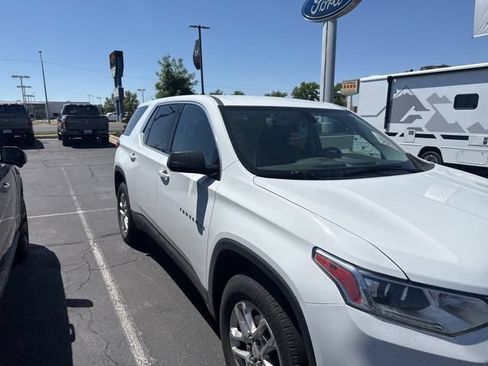 Used 2018 Chevrolet Traverse LS AWD/4WD image 4