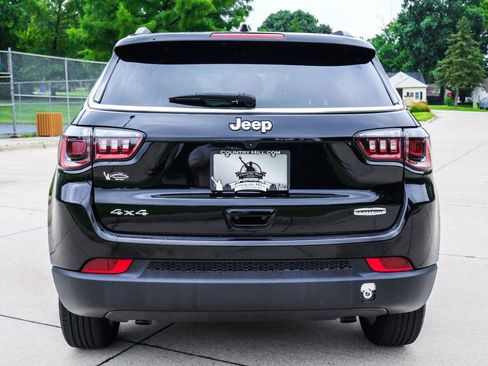 Used 2024 Jeep Compass Latitude AWD/4WD image 19