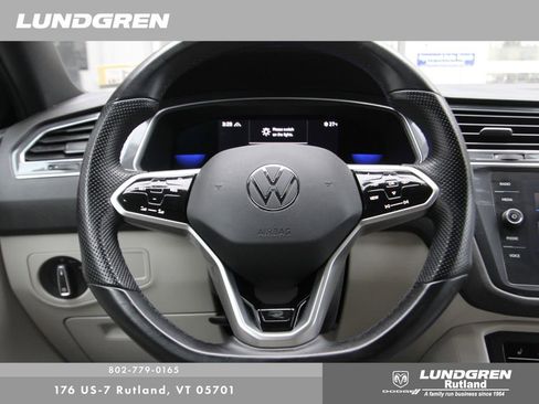 Used 2022 Volkswagen Tiguan SE R-Line image 5