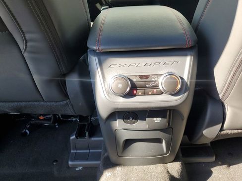 New 2026 Ford Explorer ST-Line image 32