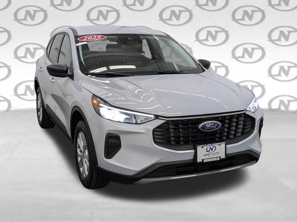 Used 2025 Ford Escape Active AWD/4WD image 21
