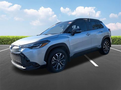 Certified 2024 Toyota Corolla Cross SE image 7