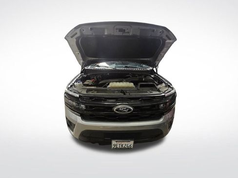 Used 2022 Ford Expedition Max Limited image 4