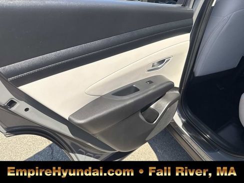 Used 2025 Hyundai Tucson SEL image 17