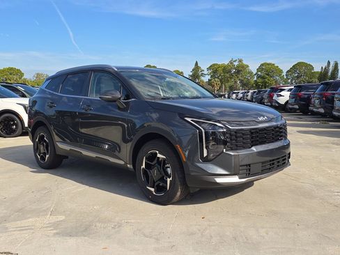 New 2026 Kia Sportage EX AWD/4WD image 2