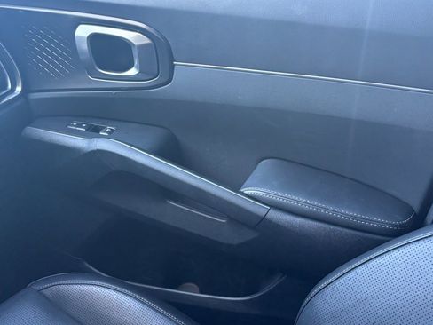 Used 2025 Kia Sorento S w/ Panoramic Sunroof Package image 30