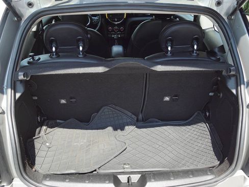 Used 2019 MINI Cooper 2-Door Hardtop w/ Premium Package FWD image 28