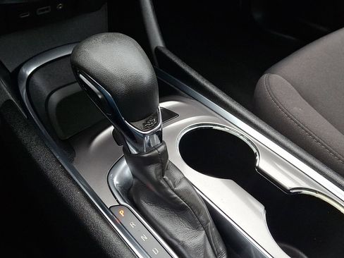 Used 2022 Chevrolet Malibu LT image 30