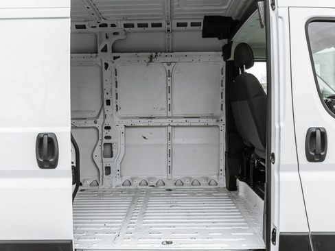 Used 2023 RAM ProMaster 2500 image 10