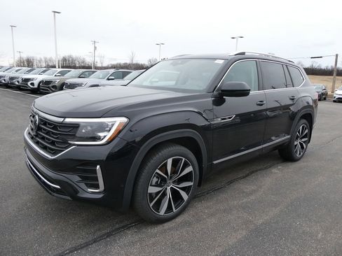 New 2026 Volkswagen Atlas SEL Premium R-Line AWD/4WD image 13