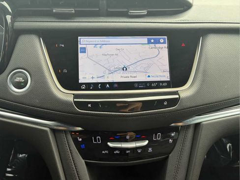 Used 2025 Cadillac XT5 Premium Luxury AWD/4WD image 17
