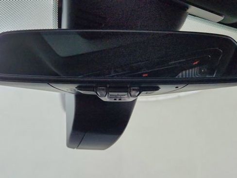 Used 2025 BMW 230i xDrive Coupe w/ Premium Package image 49