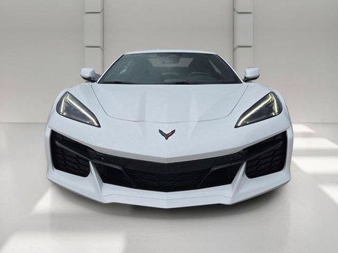 Used 2024 Chevrolet Corvette Z06 RWD image 8