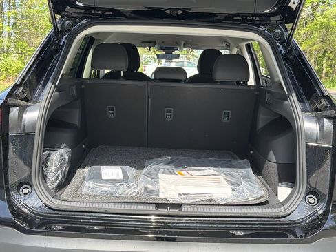 New 2026 Volkswagen Tiguan S image 10