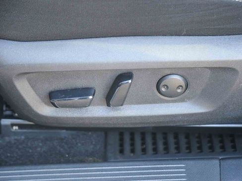 Used 2023 Nissan Rogue SV FWD image 19