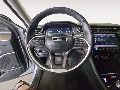 Used 2022 Jeep Grand Cherokee Limited AWD/4WD image 13