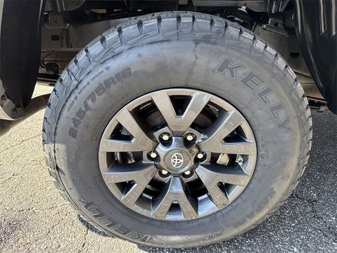 Used 2021 Toyota Tacoma SR5 image 16