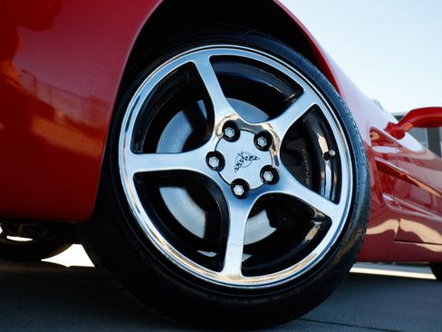 Used 2000 Chevrolet Corvette Coupe image 35