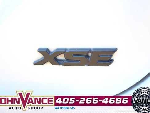 Used 2022 Toyota Camry XSE w/ Navigation Package FWD image 8