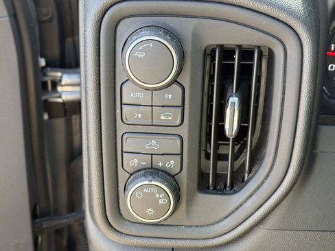 Certified 2020 Chevrolet Silverado 1500 Custom w/ Custom Value Package AWD/4WD image 14
