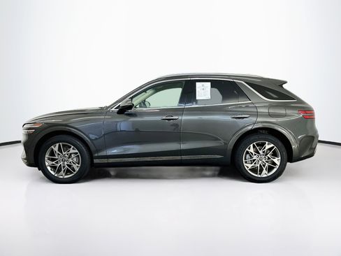 Used 2025 Genesis GV70 2.5T AWD/4WD image 4