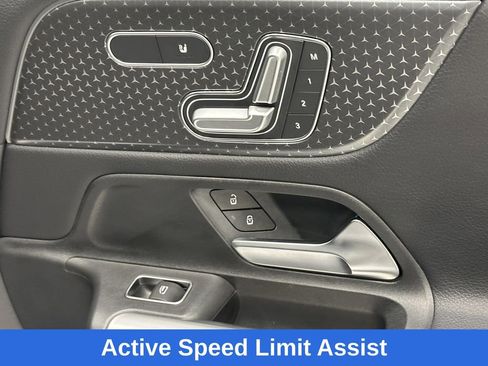 Certified 2024 Mercedes-Benz GLB 250 image 17