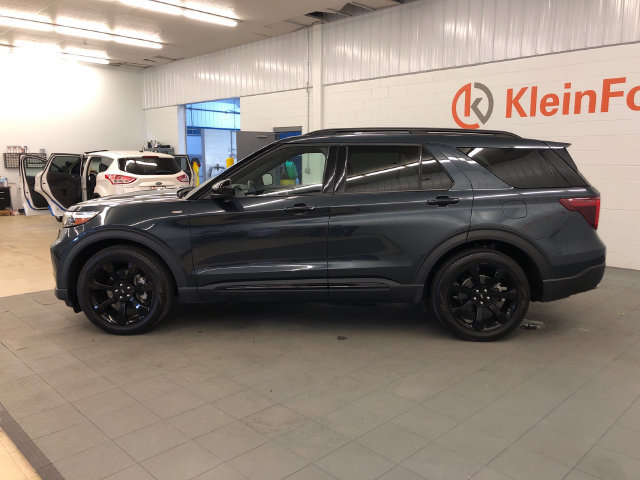 Used 2023 Ford Explorer ST-Line w/ Class IV Trailer Tow Package RWD image 4