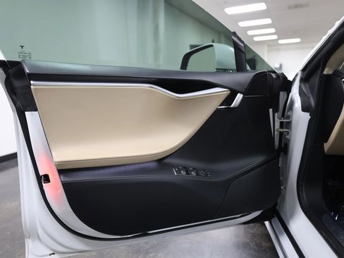 Used 2017 Tesla Model S P100D image 22
