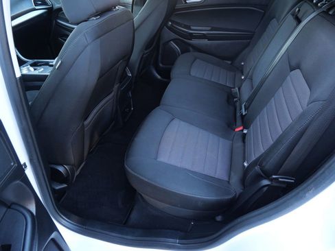 Used 2021 Ford Edge SE image 20