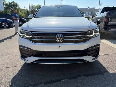 Used 2023 Volkswagen Tiguan SEL R-Line AWD/4WD image 5