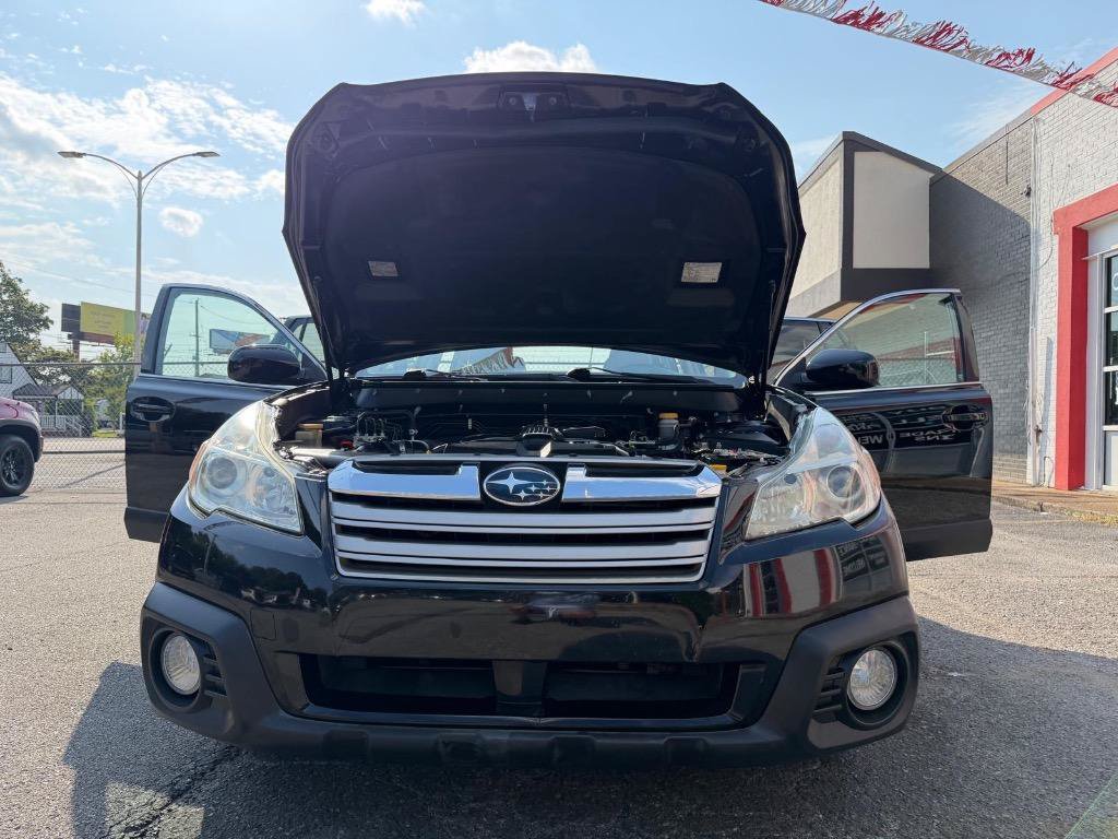 Used 2013 Subaru Outback 2.5i Premium AWD/4WD image 28