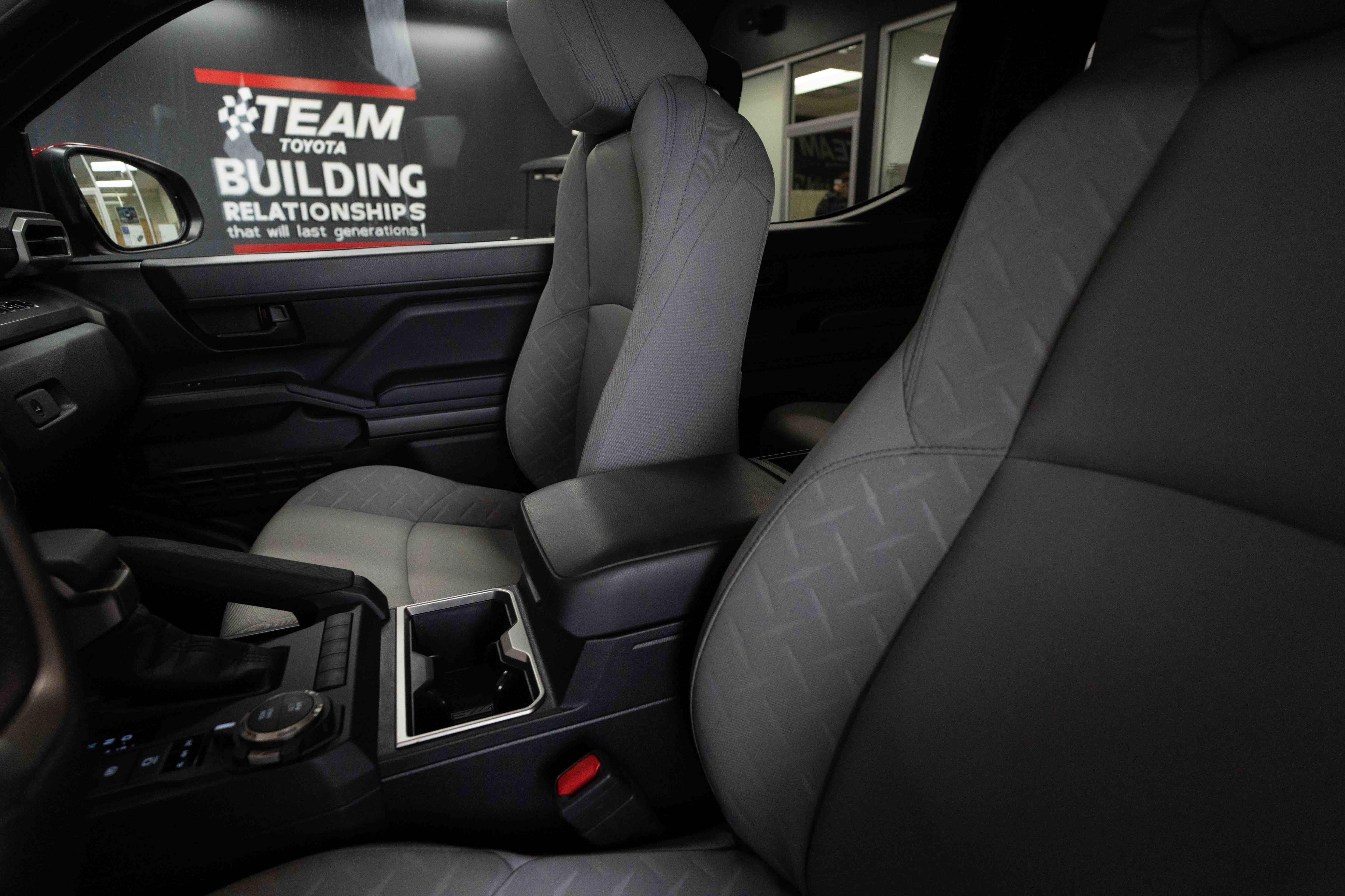 Certified 2026 Toyota Tacoma SR5 AWD/4WD image 11