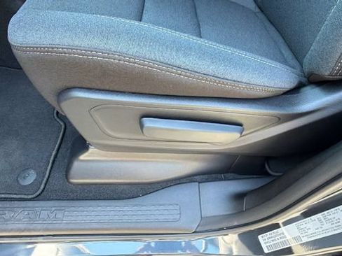 New 2026 RAM 1500 Express AWD/4WD image 21