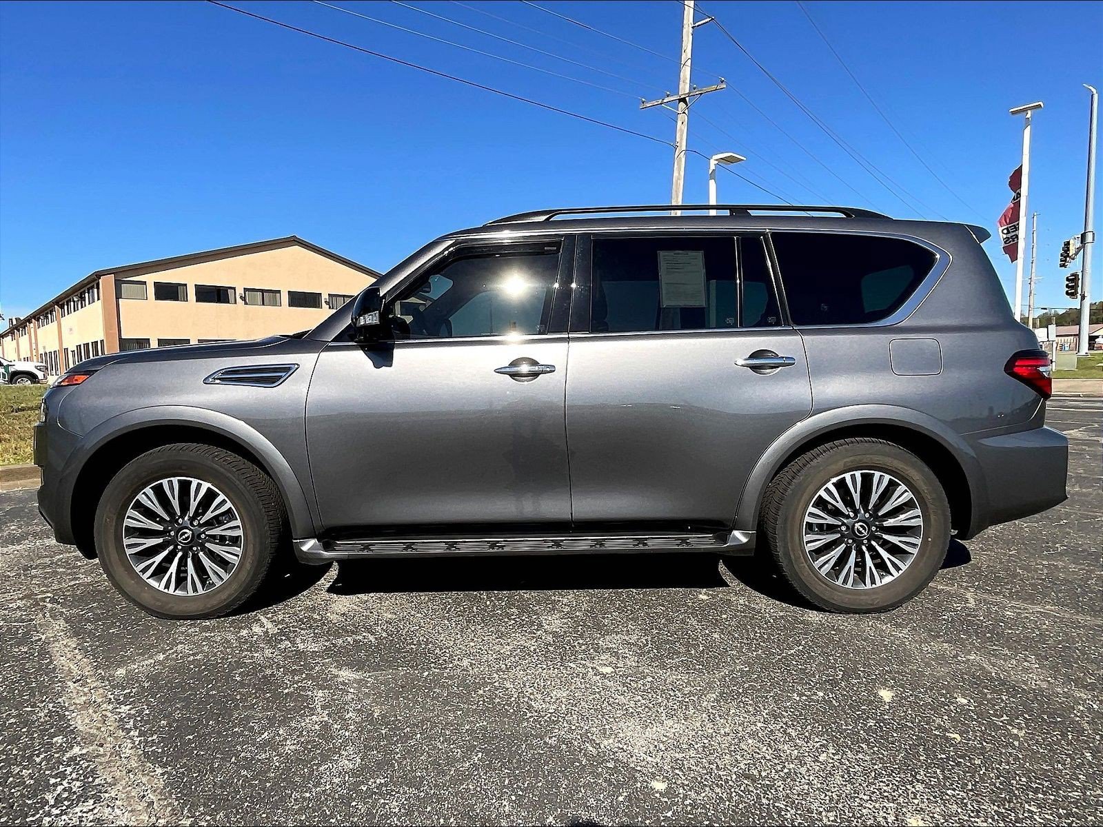 Used 2023 Nissan Armada SL w/ Midnight Edition Package AWD/4WD image 5