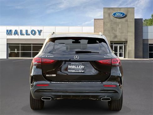 Used 2021 Mercedes-Benz GLA 250 4MATIC image 3