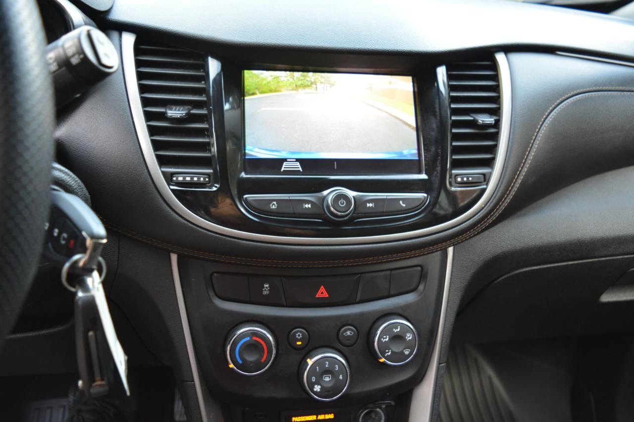 Used 2020 Chevrolet Trax LT FWD image 22