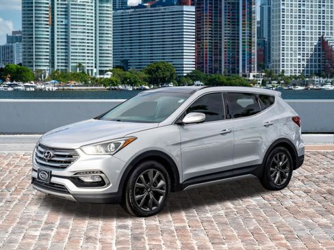 Used 2018 Hyundai Santa Fe Sport image 1