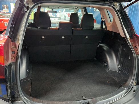 Used 2014 Toyota RAV4 LE image 45
