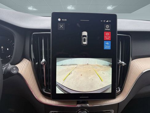 New 2026 Volvo XC60 B5 Core w/ Climate Package image 31