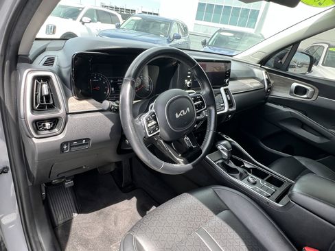 Used 2022 Kia Sorento S image 24