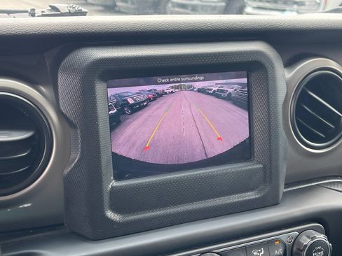 Used 2020 Jeep Wrangler Unlimited Sport AWD/4WD image 21