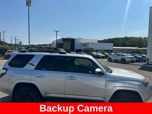 Used 2020 Toyota 4Runner TRD Off-Road Premium w/ Moonroof Package AWD/4WD image 9