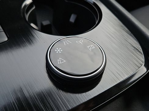 Certified 2023 Nissan Rogue SV w/ SV Premium B Package image 24