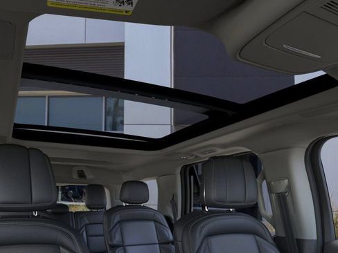 New 2026 Lincoln Navigator Reserve AWD/4WD image 52